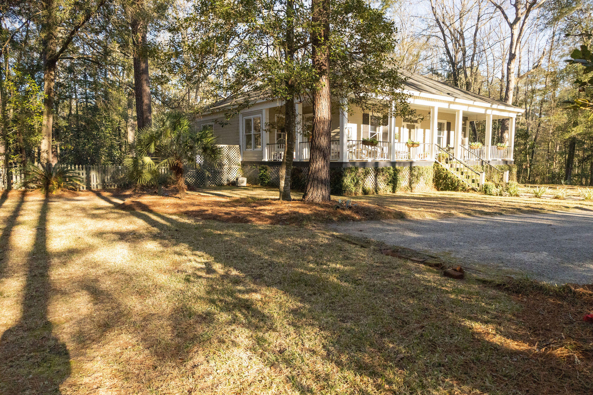 318 Lynnwood Road Walterboro, SC 29488 - Photo 4 of 54 3T6A1198