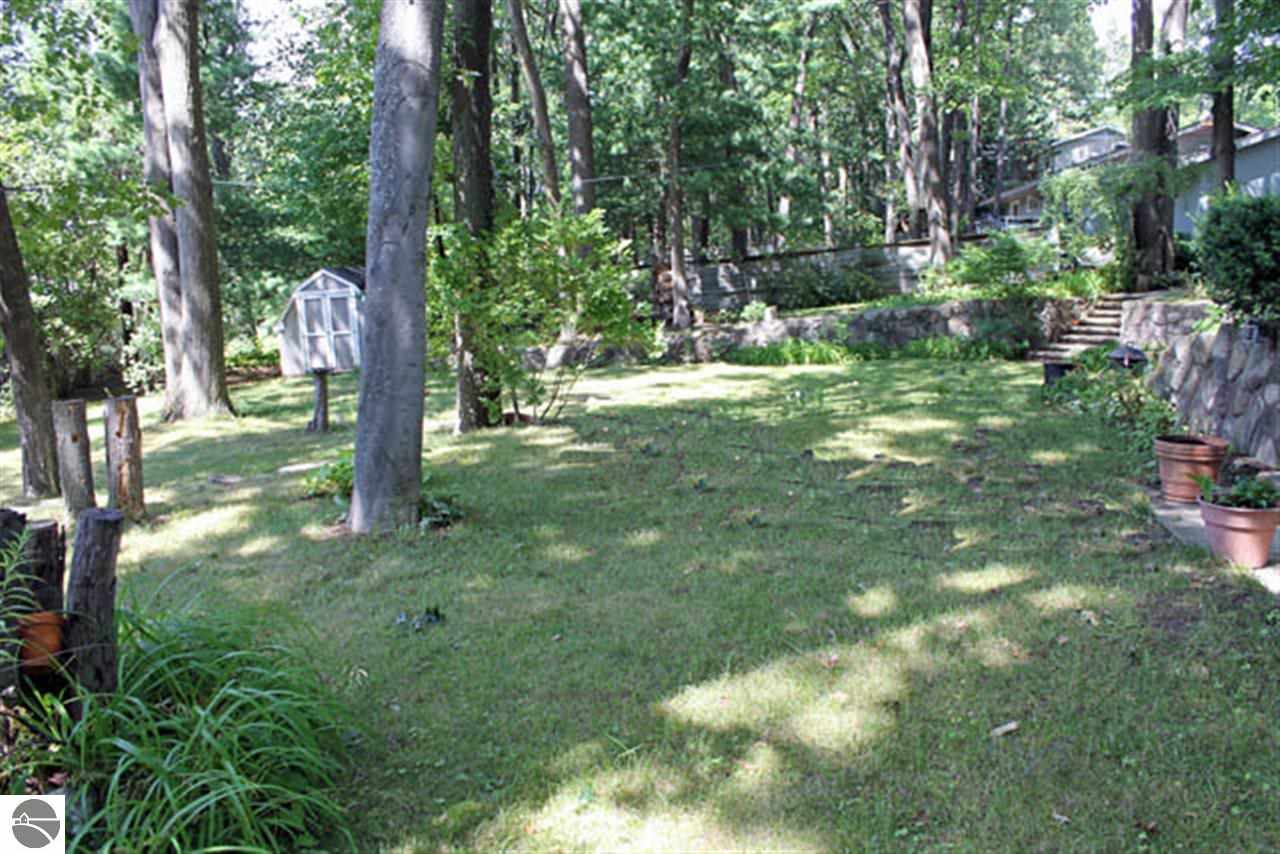 567 Bloomfield Road Traverse City, MI 49686 - Photo 16 of 16 1775107-15.JPG
