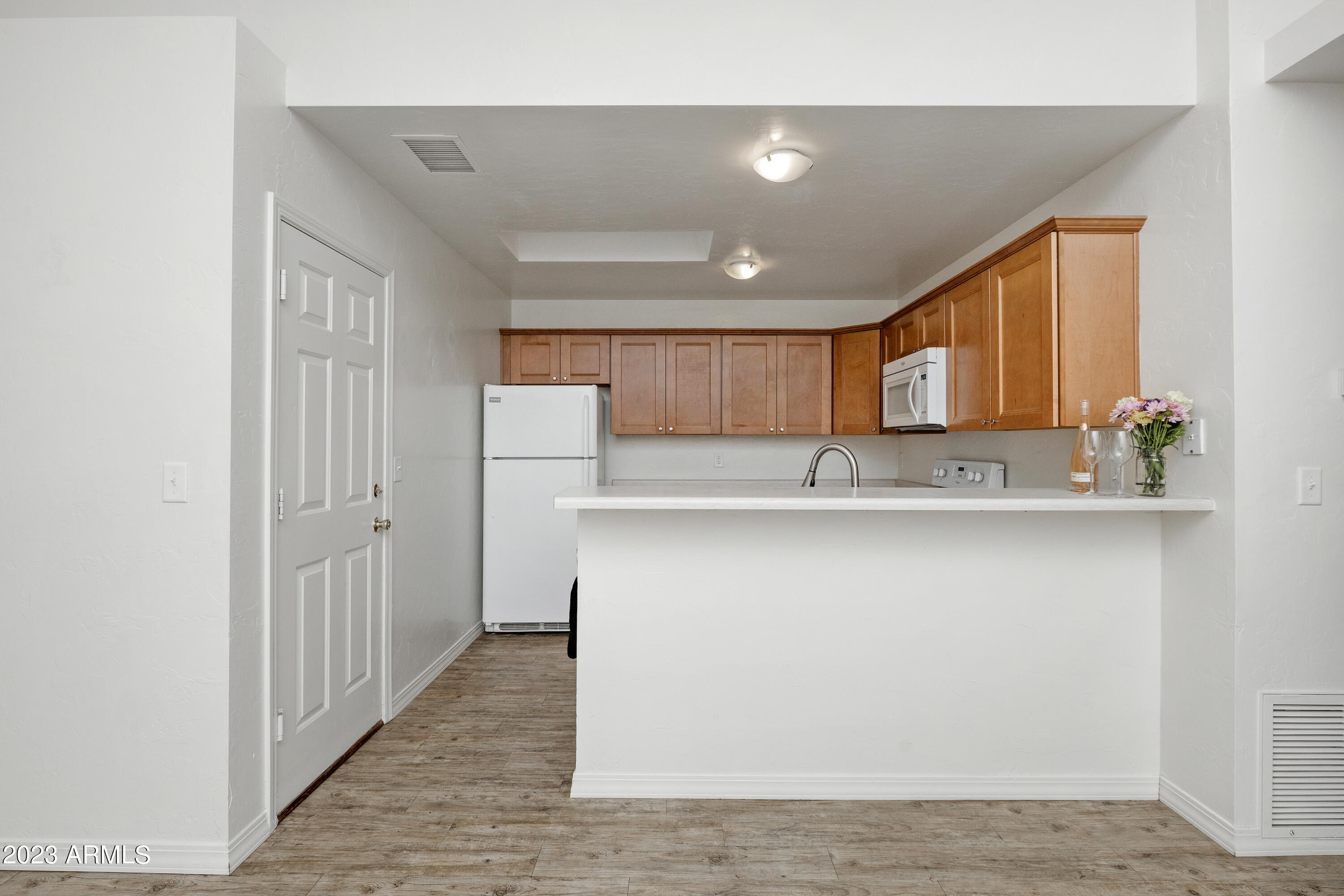 911 Old Stage Road Prescott, AZ 86303 - Photo 10 of 18 010_Handy breakfast bar