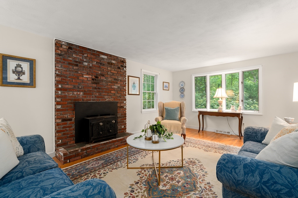 237 Peakham Road Sudbury, MA 01776 - Photo 6 of 29