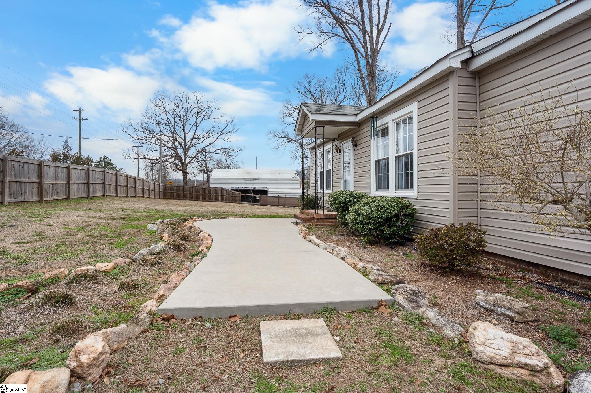 1316 Jameson Road Easley, SC 29640 - Photo 22 of 28