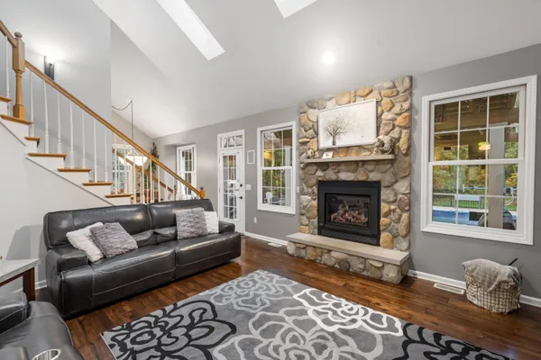 $1,125,000 | 10720 West L Avenue, Kalamazoo, MI 49009