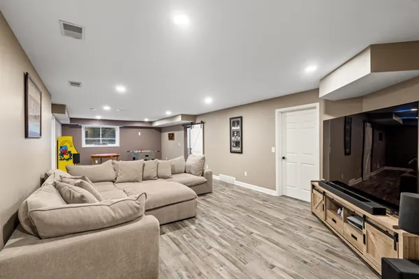 $1,125,000 | 10720 West L Avenue, Kalamazoo, MI 49009