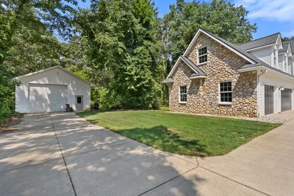 $1,125,000 | 10720 West L Avenue, Kalamazoo, MI 49009