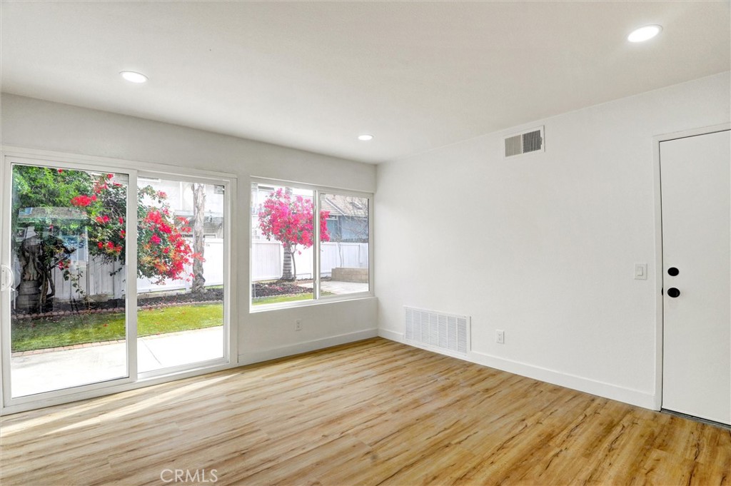 6959 Valatta Place Rancho Cucamonga, CA 91701 - Photo 7 of 25 Dining Area