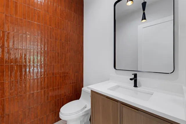 $1,355,000 | 4806 Richmond Avenue, Unit 2, Austin, TX 78745