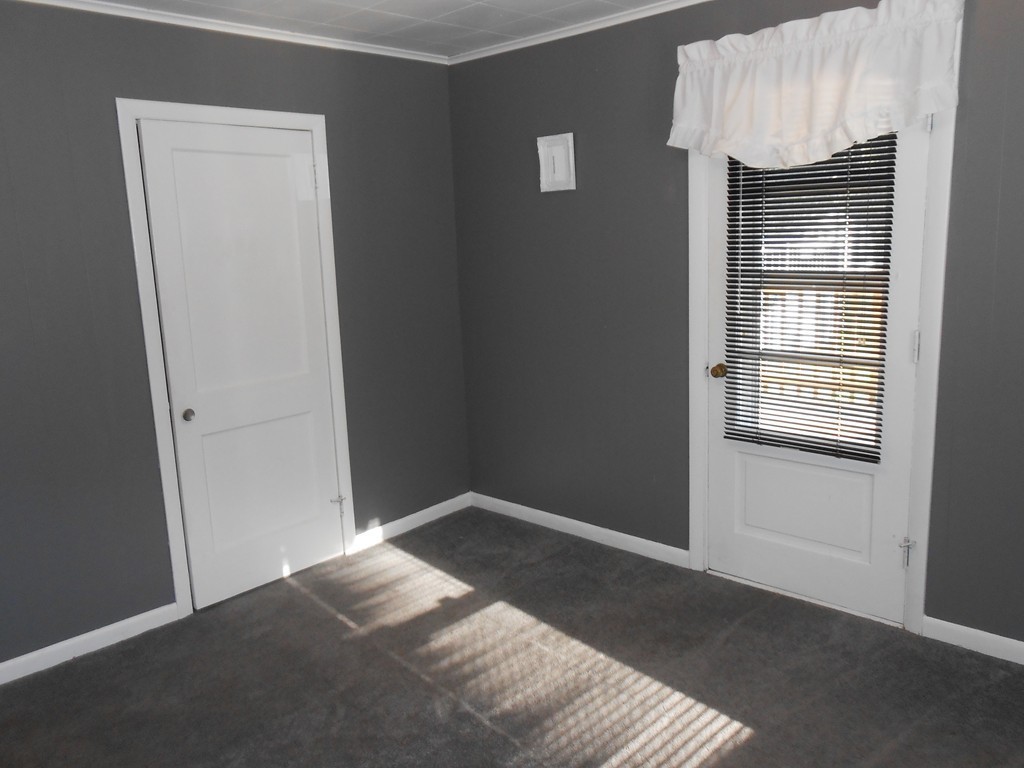 84 Old Turnpike Road Thompson, CT 06262 - Photo 10 of 24