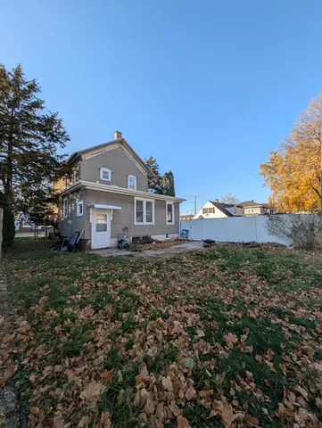 $199,900 | 1128 St Vincent Avenue, LaSalle, IL 61301