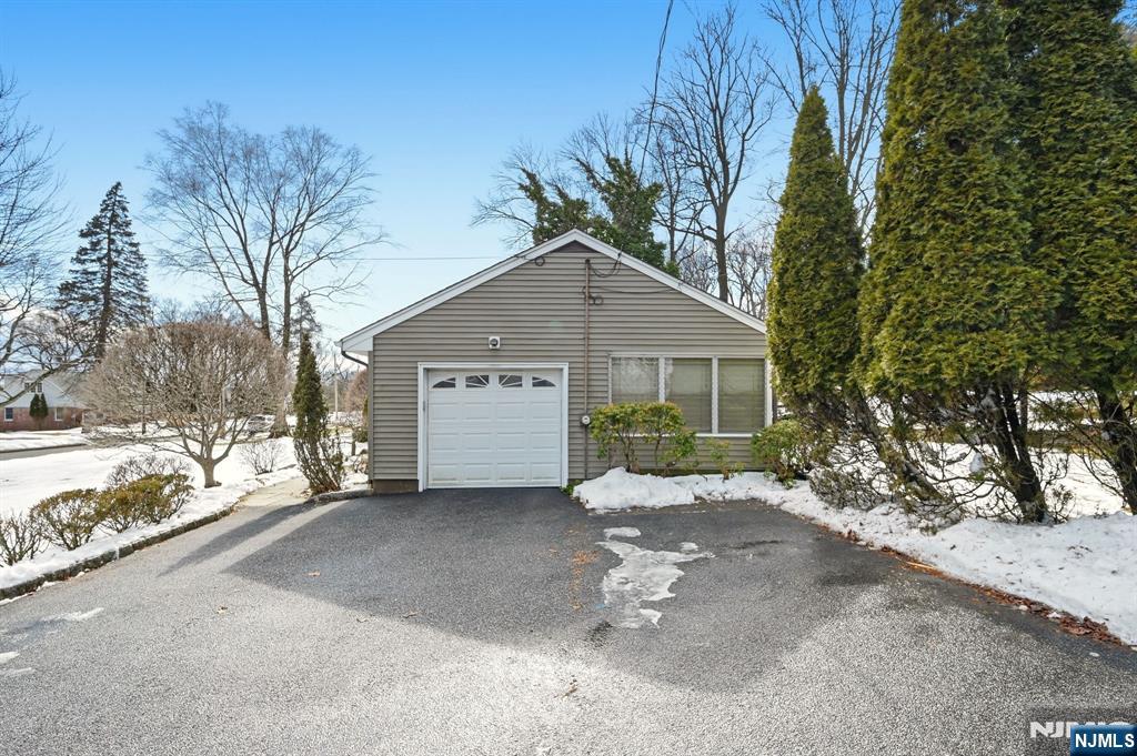 62 2nd Street Park Ridge, NJ 07656 - Photo 32 of 34