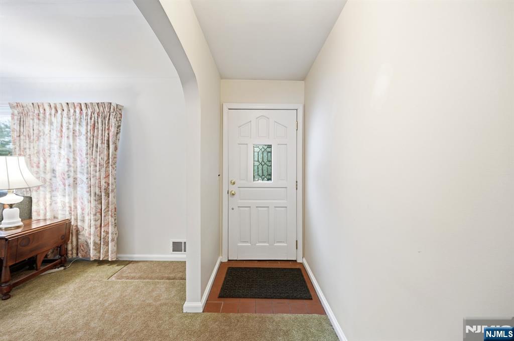 62 2nd Street Park Ridge, NJ 07656 - Photo 5 of 34