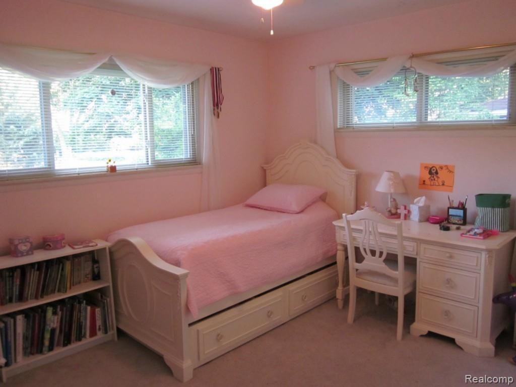 28425 Westerleigh Road Farmington, MI 48334 - Photo 14 of 22 Bedroom 2 V1.jpg