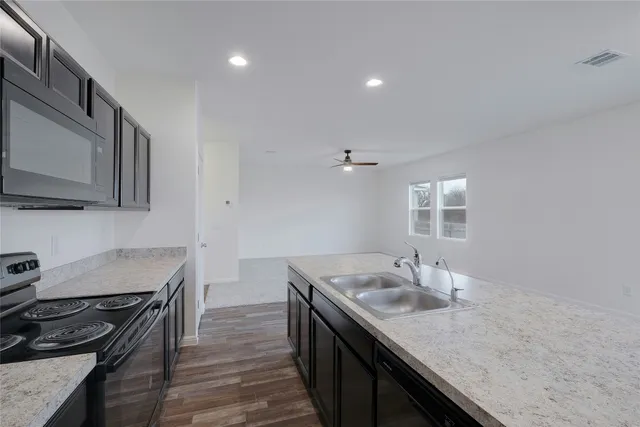 $2,090 | 140 Satsuma Lane, Kyle, TX 78640