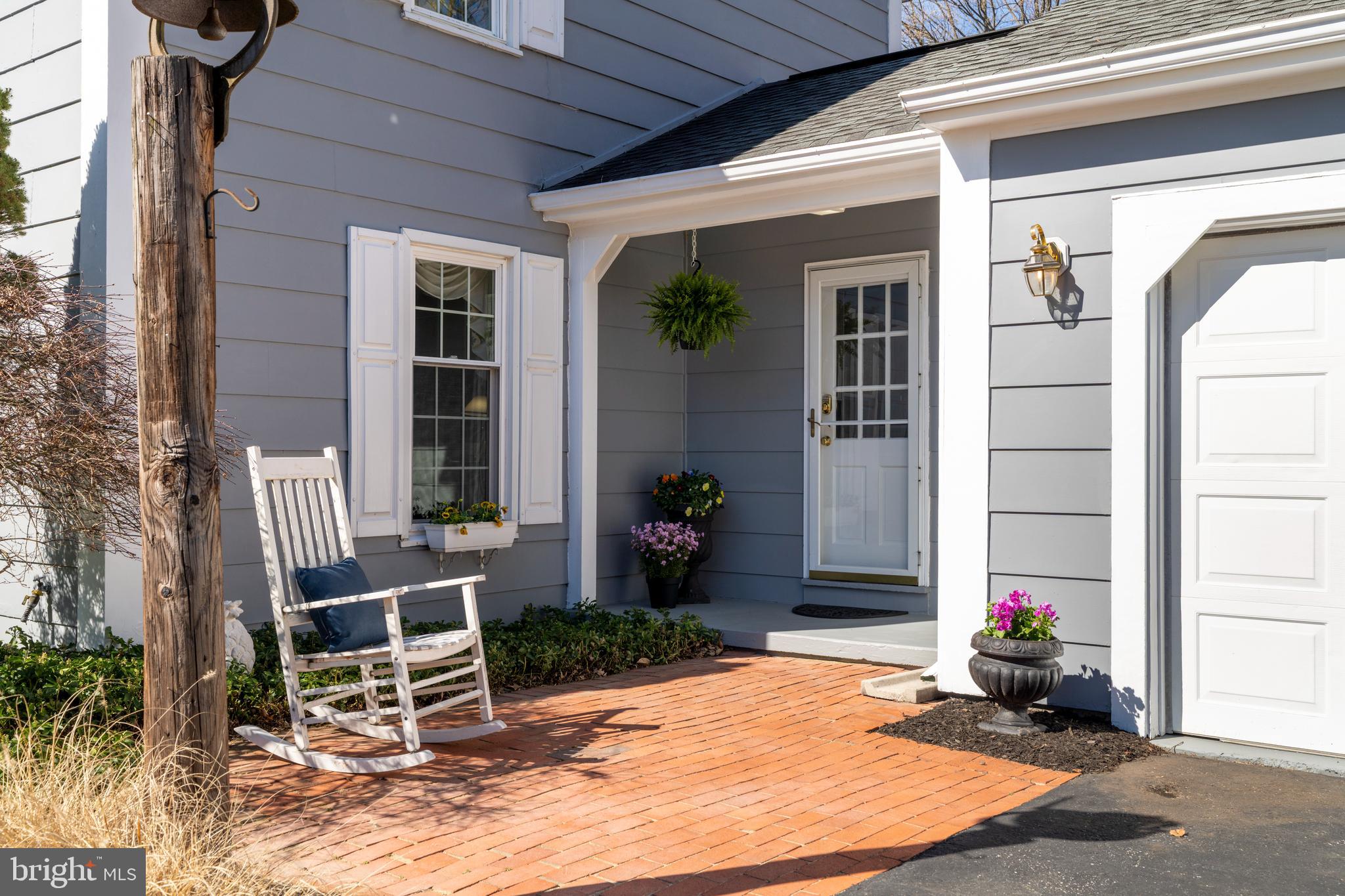 13714 Harcum Road Phoenix, MD 21131 - Photo 5 of 61 Adorable side entrance off garage/driveway