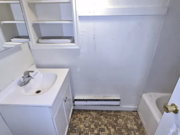 $214,900 | 650-652 West Lander Street, Pocatello, ID 83204