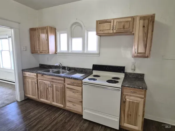 $214,900 | 650-652 West Lander Street, Pocatello, ID 83204