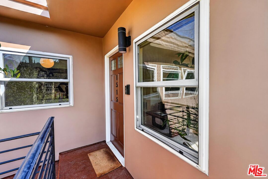 1515 Rendall Place Los Angeles, CA 90026 - Photo 28 of 46