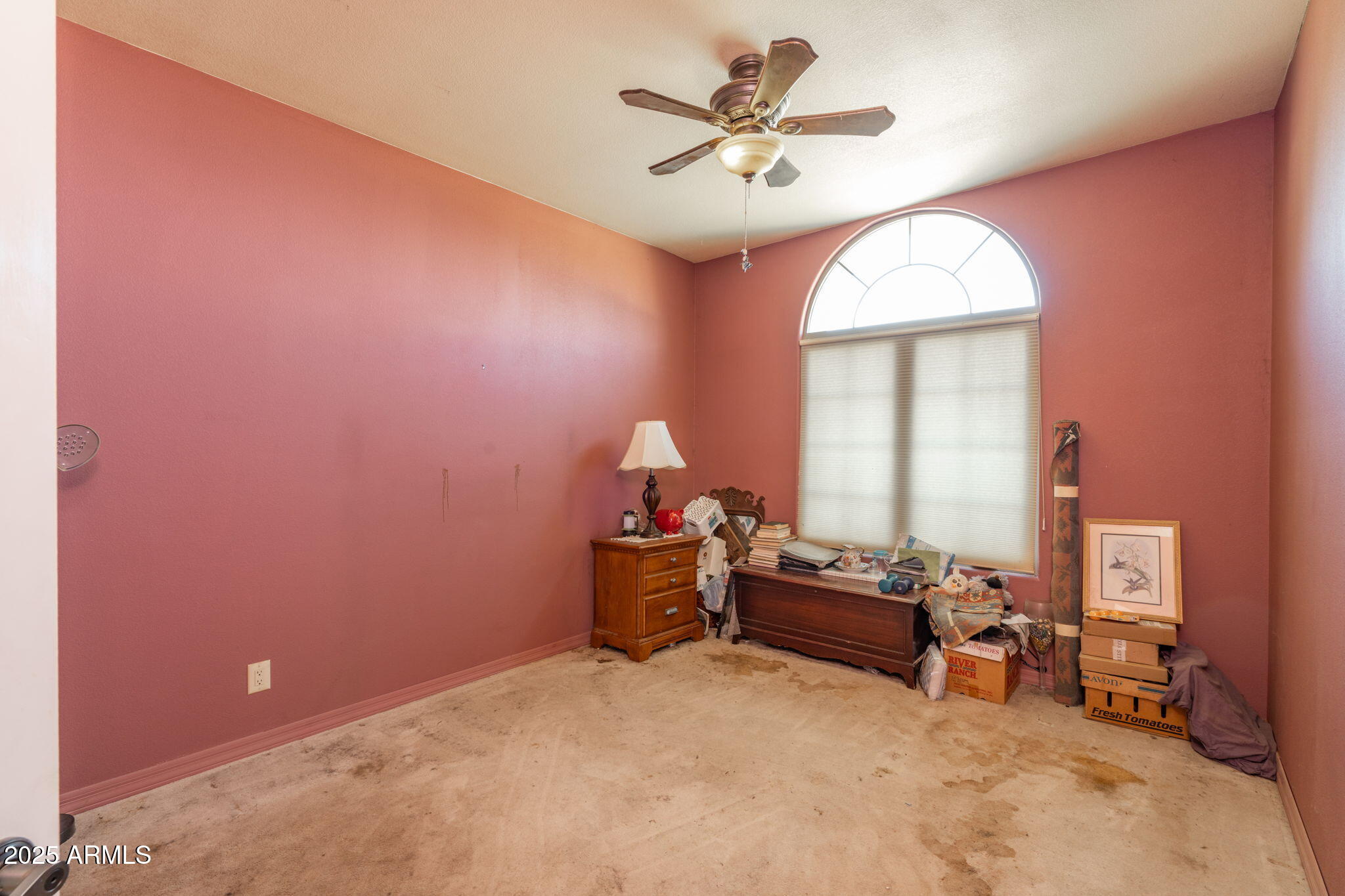35575 West Pale Moon Road Seligman, AZ 86337 - Photo 19 of 45 a living room with furniture