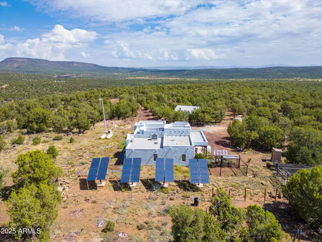 $499,900 | 35575 West Pale Moon Road, Seligman, AZ 86337