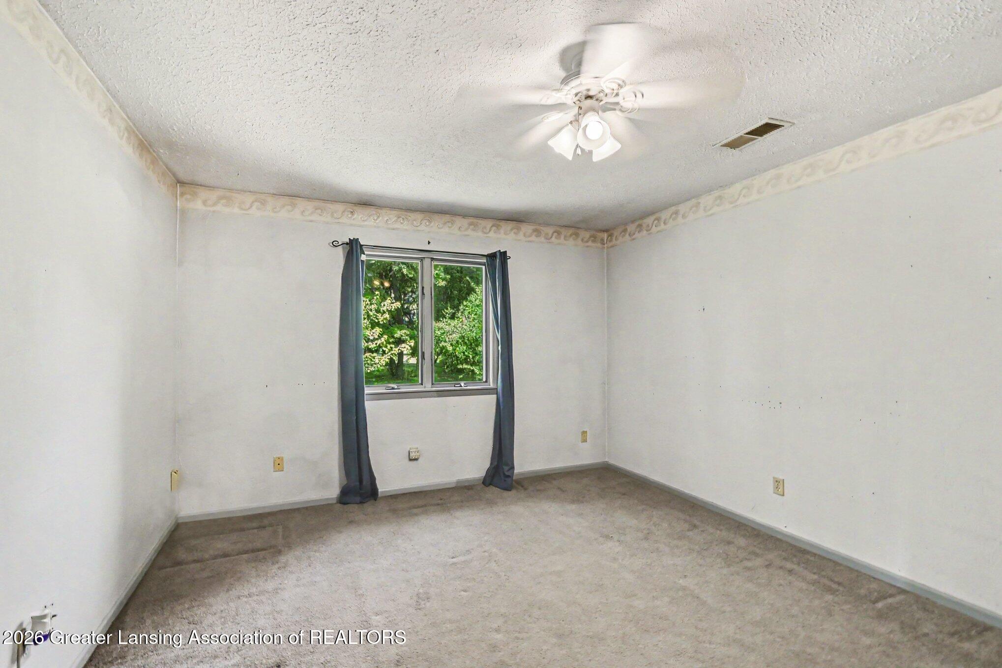 12092 Rupp Road Grand Ledge, MI 48837 - Photo 11 of 23 010_file_3661