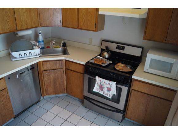 122 Middlesex Road, Unit 122 Merrimack, NH 03054 - Photo 8 of 9