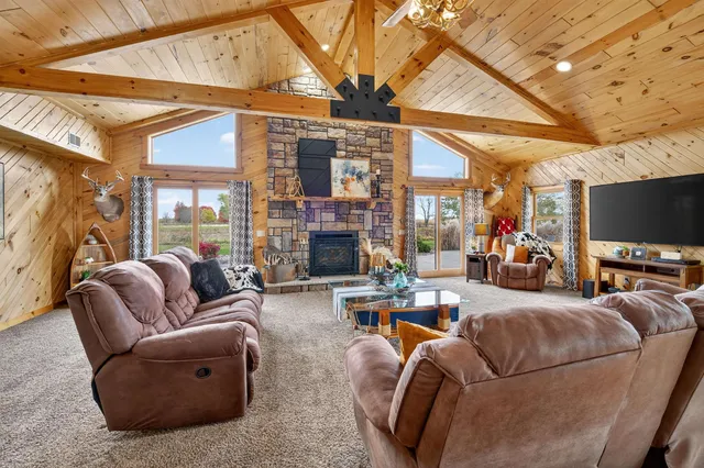 $720,000 | W8594 Hooyman Road, Shiocton, WI 54170