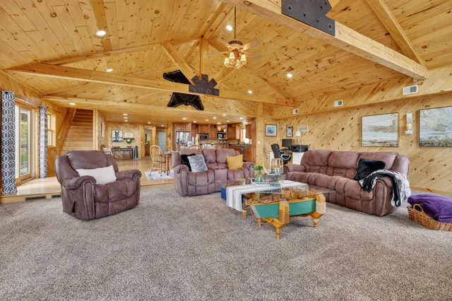 $720,000 | W8594 Hooyman Road, Shiocton, WI 54170
