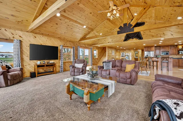 $720,000 | W8594 Hooyman Road, Shiocton, WI 54170