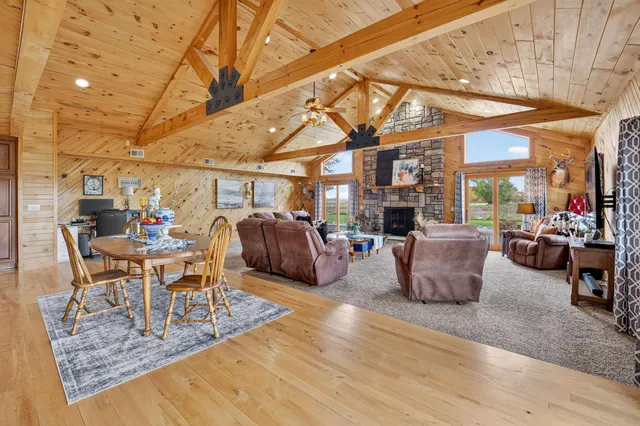 $720,000 | W8594 Hooyman Road, Shiocton, WI 54170