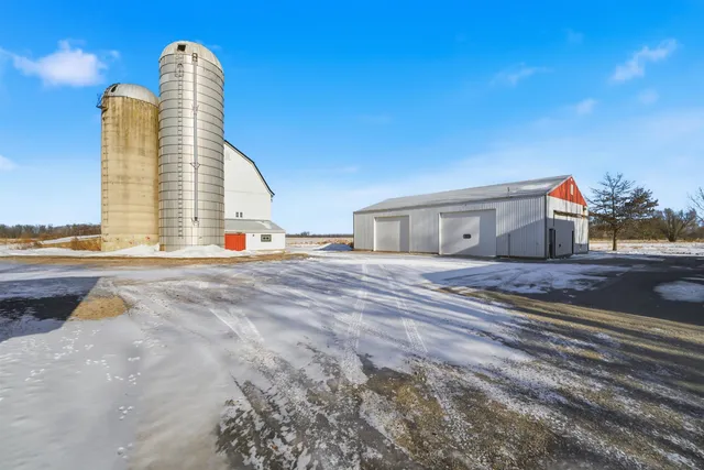 $720,000 | W8594 Hooyman Road, Shiocton, WI 54170