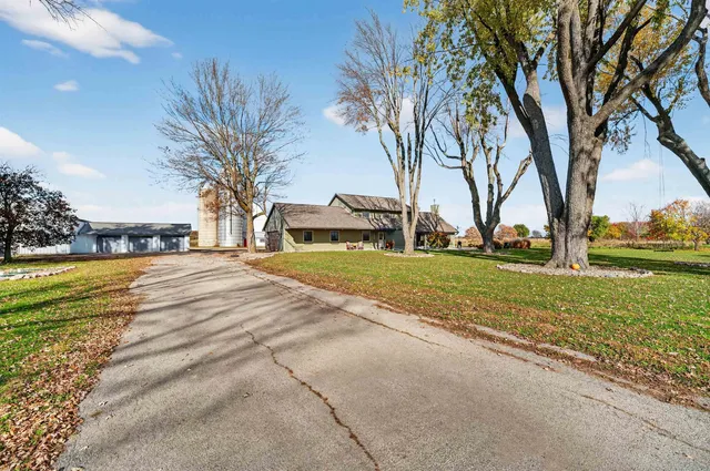 $720,000 | W8594 Hooyman Road, Shiocton, WI 54170