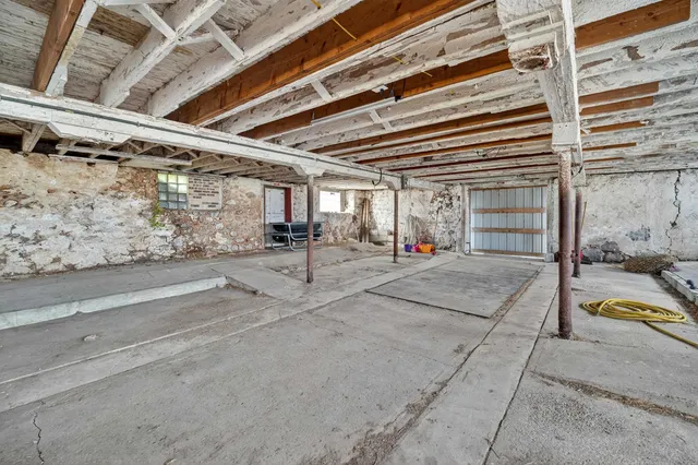 $720,000 | W8594 Hooyman Road, Shiocton, WI 54170