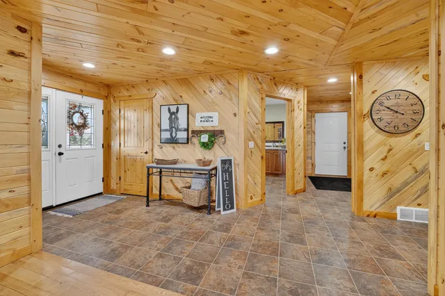 $720,000 | W8594 Hooyman Road, Shiocton, WI 54170