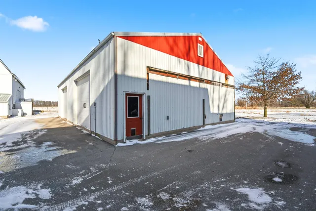 $720,000 | W8594 Hooyman Road, Shiocton, WI 54170