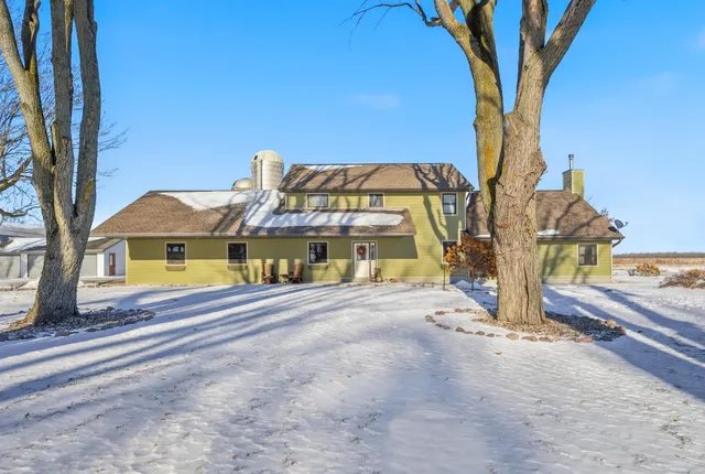 $720,000 | W8594 Hooyman Road, Shiocton, WI 54170