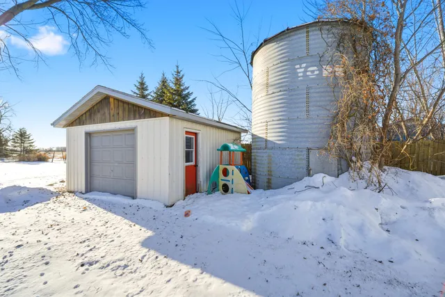 $720,000 | W8594 Hooyman Road, Shiocton, WI 54170