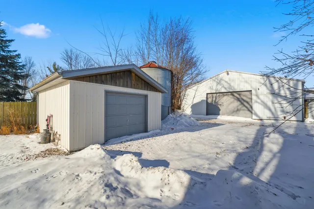 $720,000 | W8594 Hooyman Road, Shiocton, WI 54170