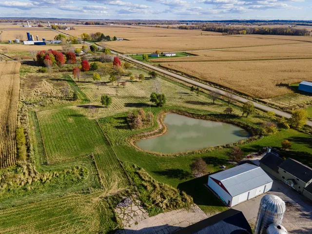 $720,000 | W8594 Hooyman Road, Shiocton, WI 54170
