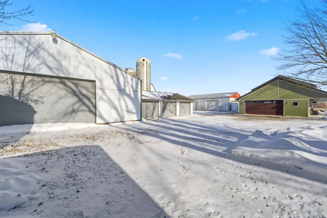 $720,000 | W8594 Hooyman Road, Shiocton, WI 54170