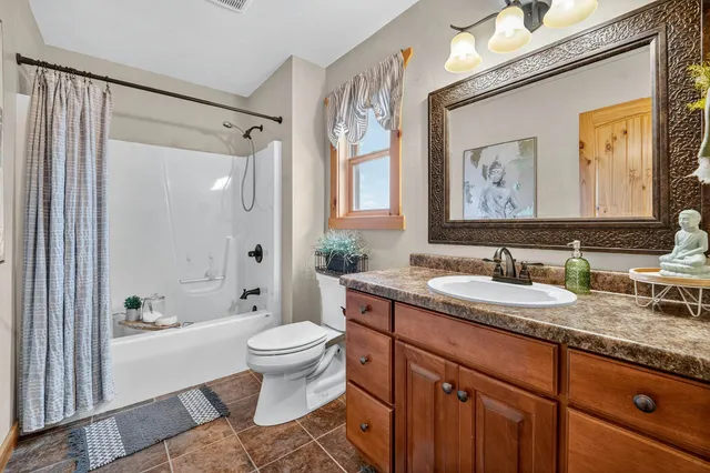 $720,000 | W8594 Hooyman Road, Shiocton, WI 54170