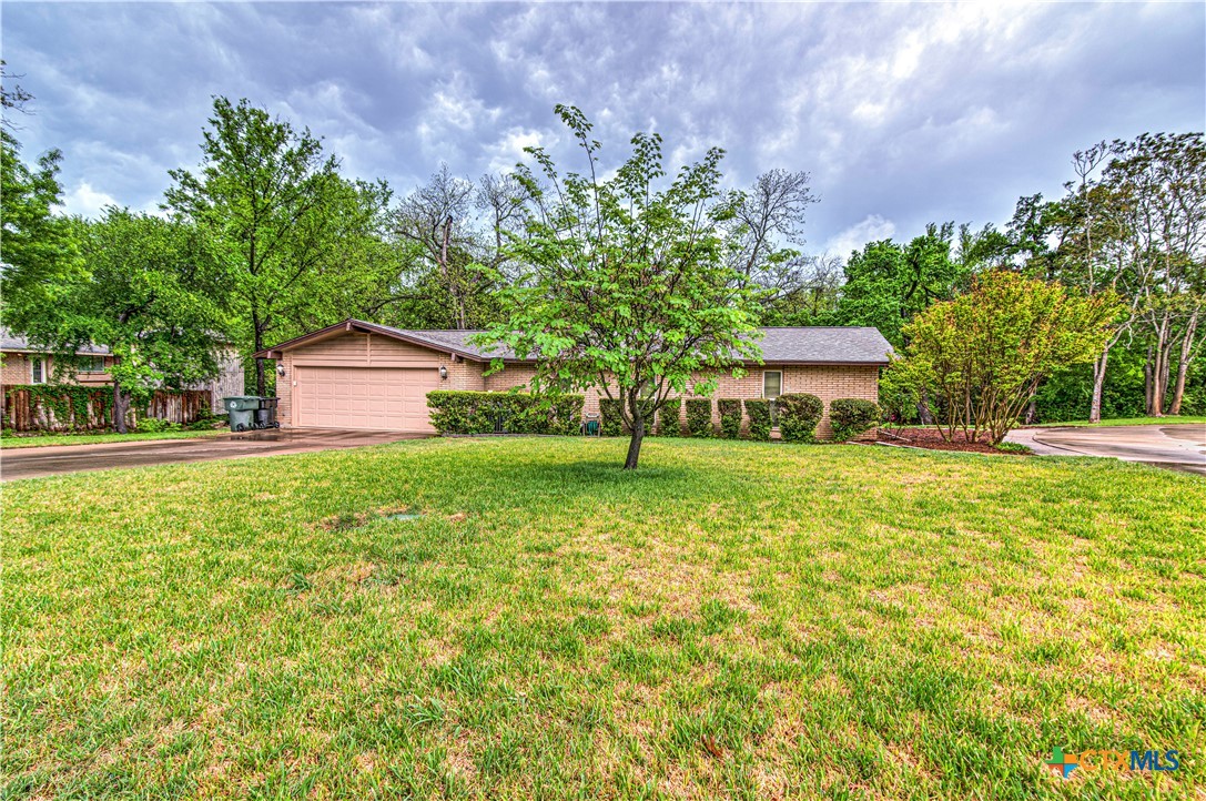 2701 Wren Circle Temple, TX 76502 - Photo 46 of 48 a front view of a house with garden
