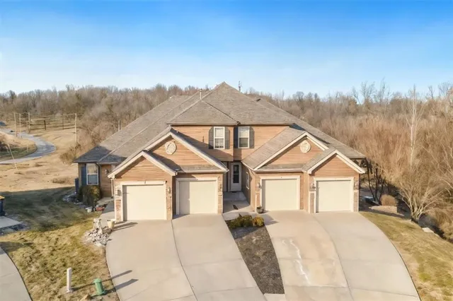 $295,000 | 11680 North Ewing Avenue, Kansas City, MO 64156