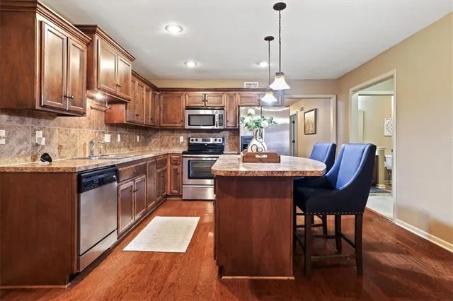 $295,000 | 11680 North Ewing Avenue, Kansas City, MO 64156