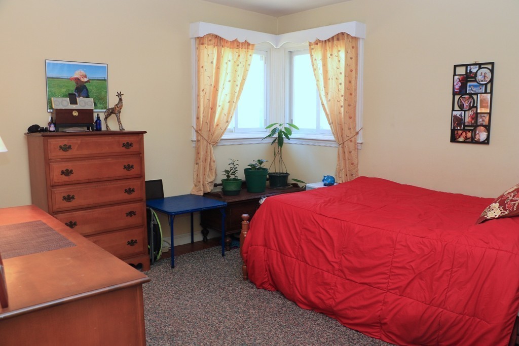 184 Hillcrest Road Needham, MA 02492 - Photo 12 of 24