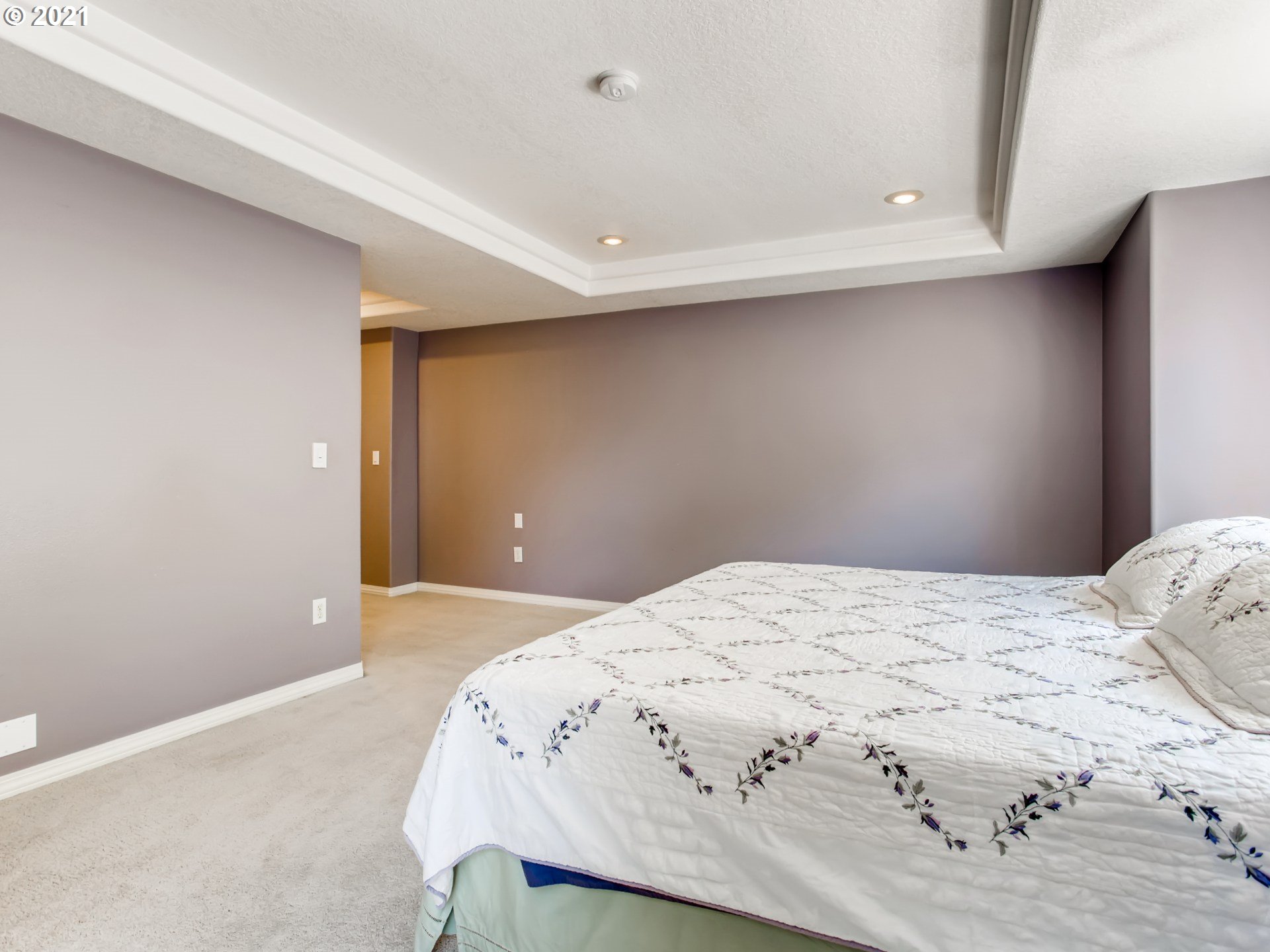 9543 Southwest Spring Crest Drive Portland, OR 97225 - Photo 16 of 31 Gallery Image 16