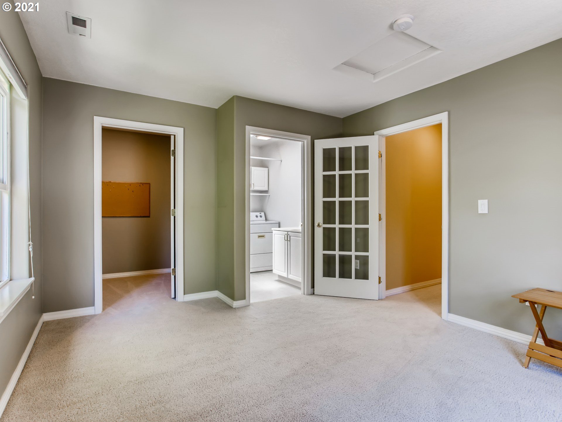 9543 Southwest Spring Crest Drive Portland, OR 97225 - Photo 20 of 31 Gallery Image 20