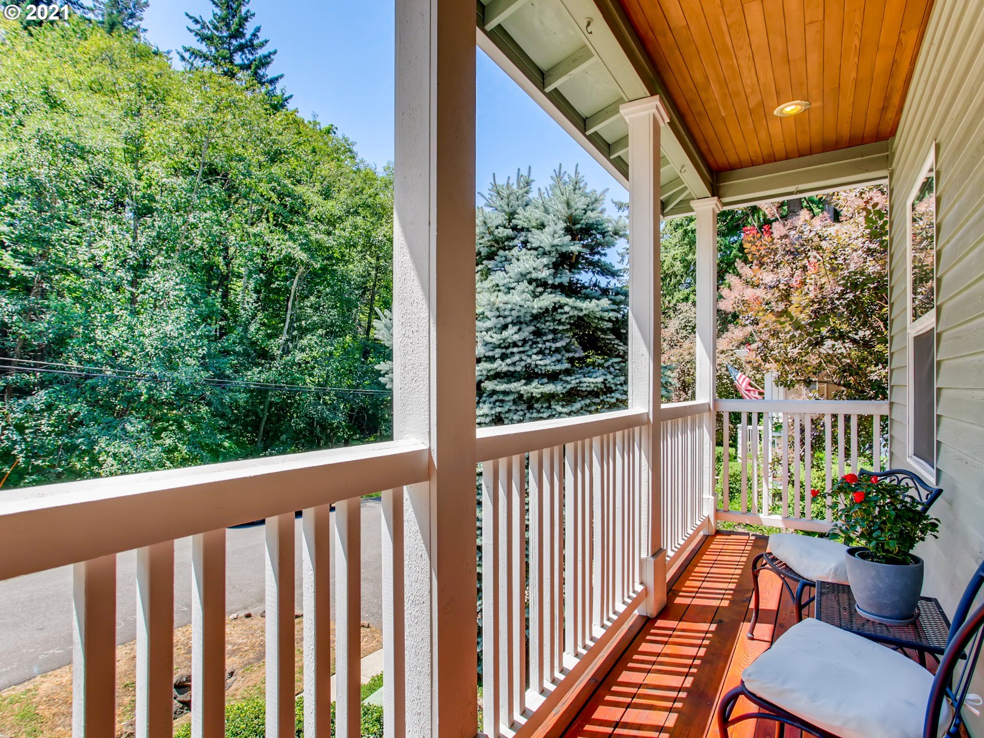 9543 Southwest Spring Crest Drive Portland, OR 97225 - Photo 3 of 31 Gallery Image 3
