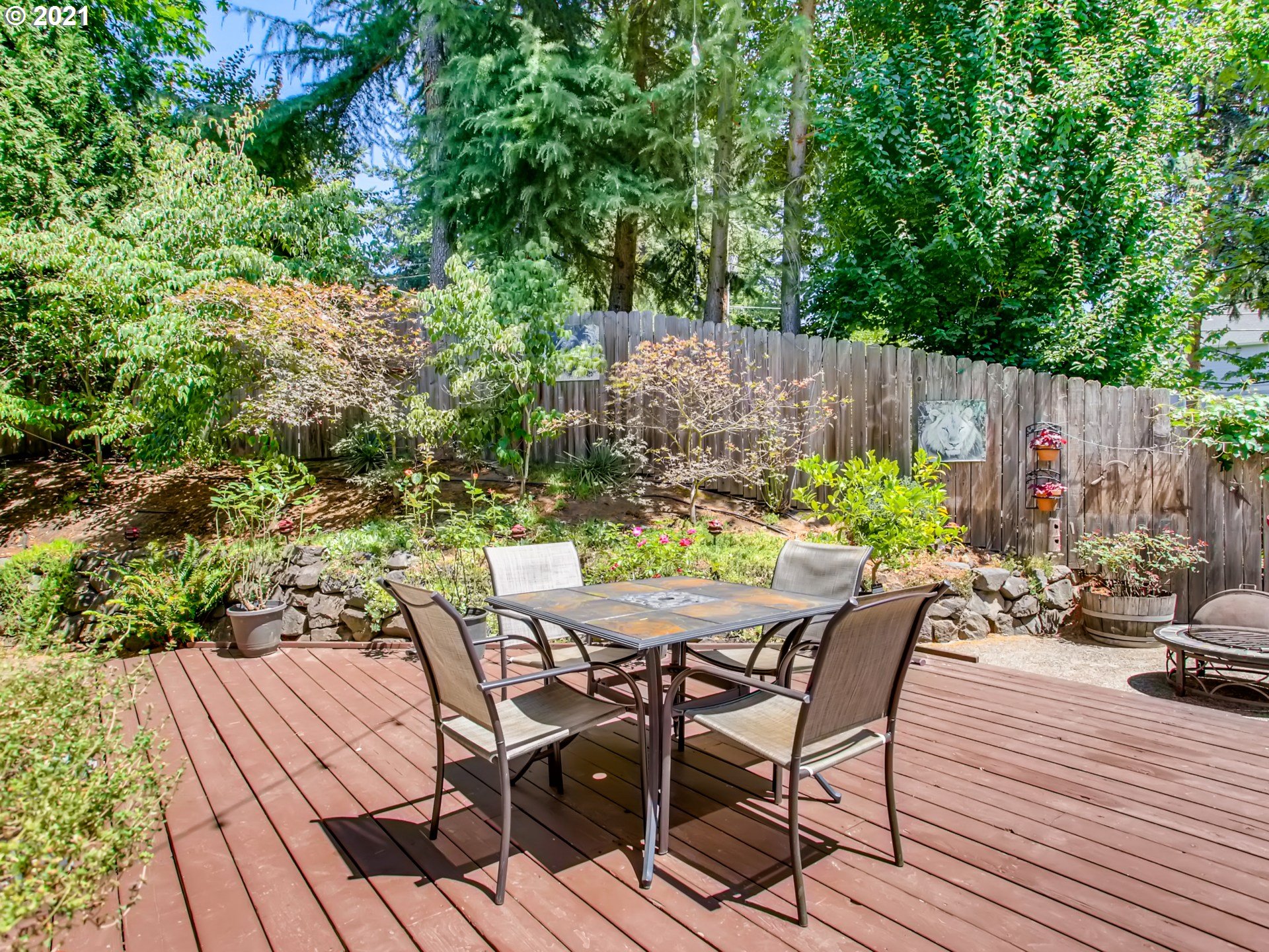 9543 Southwest Spring Crest Drive Portland, OR 97225 - Photo 30 of 31 Gallery Image 30