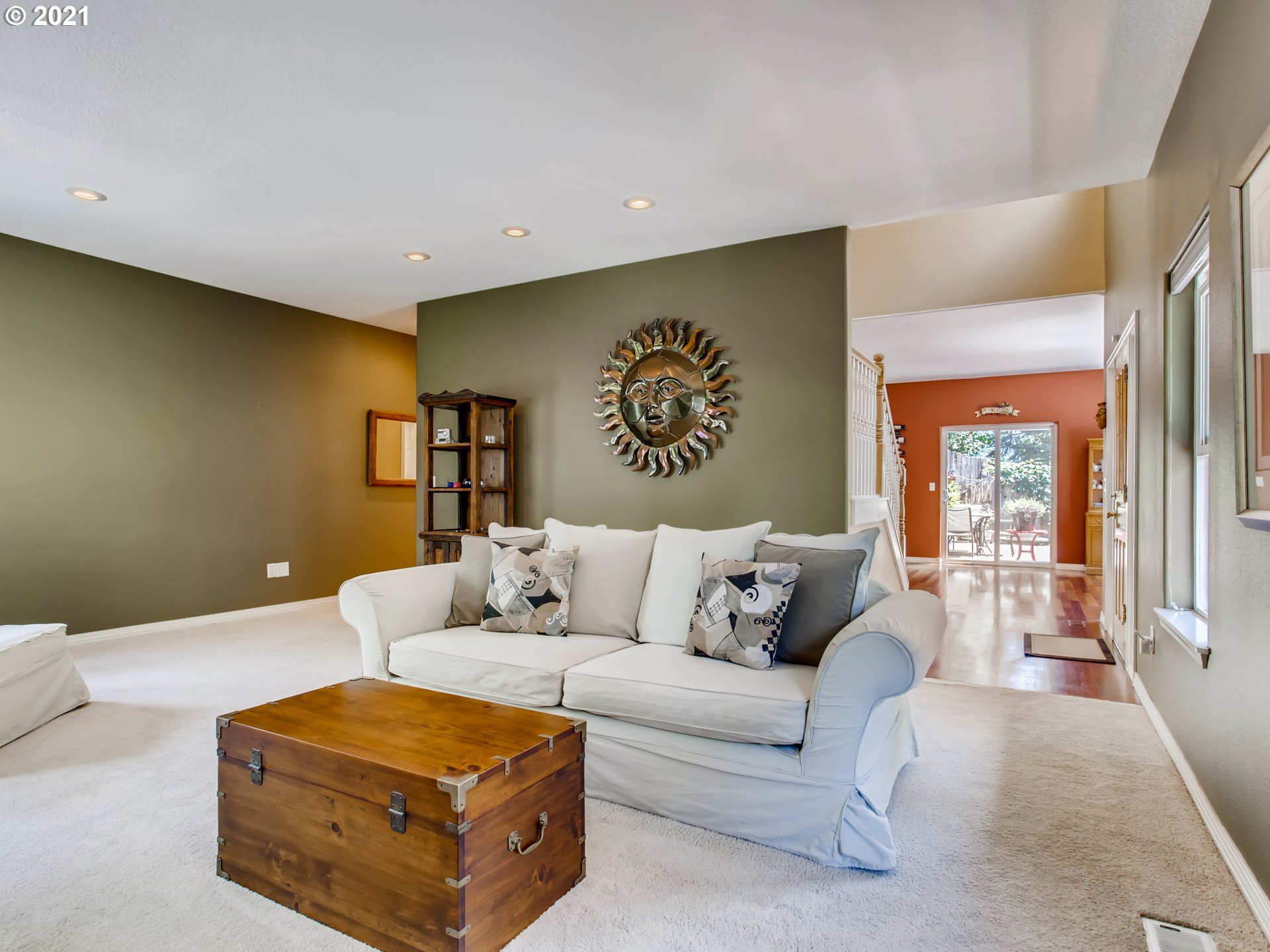 9543 Southwest Spring Crest Drive Portland, OR 97225 - Photo 7 of 31 Gallery Image 7