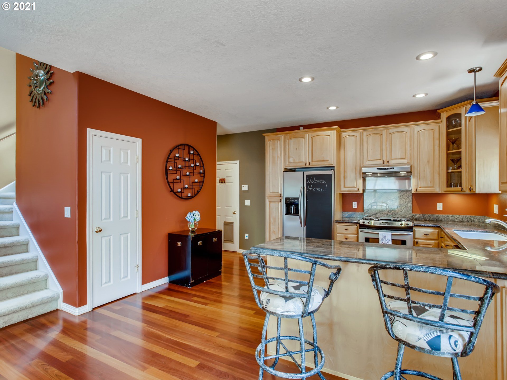 9543 Southwest Spring Crest Drive Portland, OR 97225 - Photo 9 of 31 Gallery Image 9