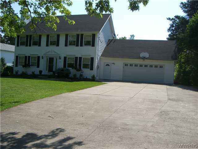 6981 Minnick Road Lockport Town, NY 14094 - Photo 1 of 1 Exterior Front